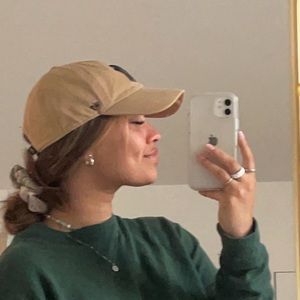 Meet your Posher, Madyson